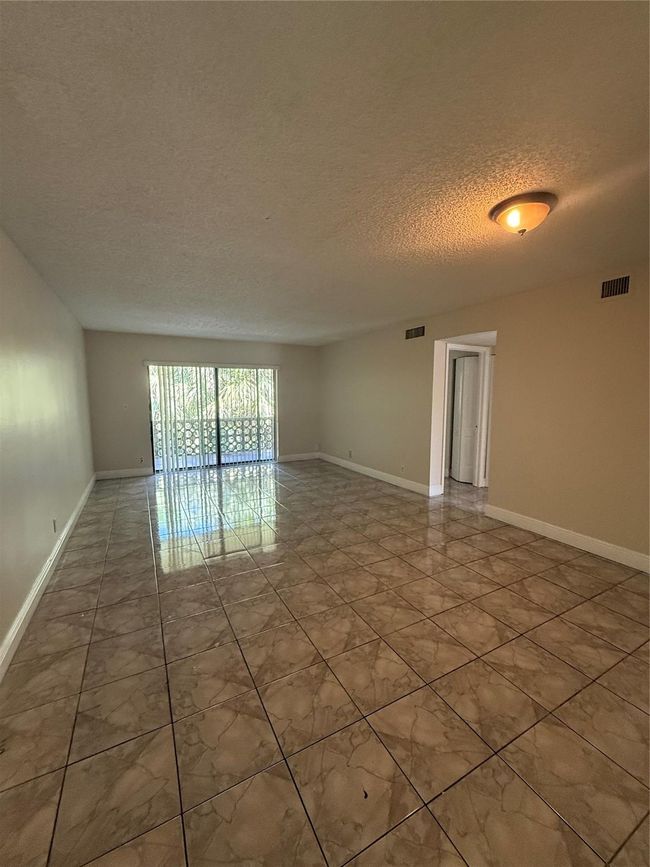 APT-91 - 4216 Inverrary Blvd, Townhouse with 2 bedrooms, 2 bathrooms and null parking in Lauderhill FL | Image 6