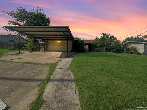 3923 Maxine Dr, San Antonio, TX, 78228-4151 | Card Image
