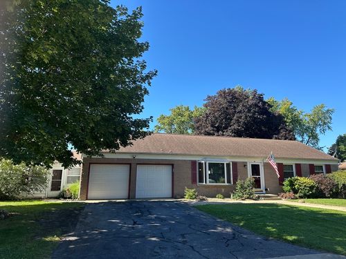 10 Oakwood Dr, Pontiac, IL, 61764-1654 | Card Image