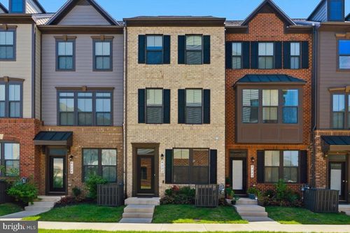 4322 Ellipse Ter, CHANTILLY, VA, 20151-3889 | Card Image