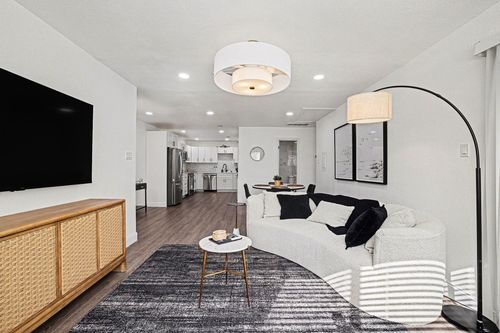 722-716 E Pecan St, Hurst, TX, 76053-6057 | Card Image