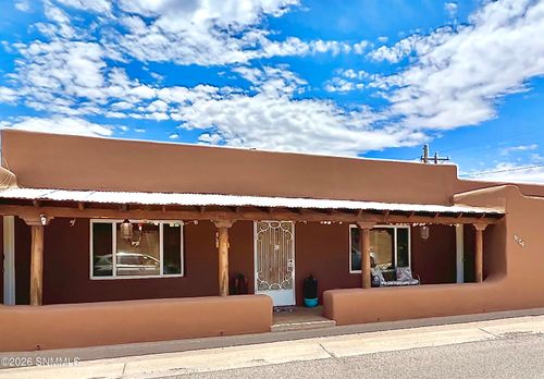 2043 Calle De Correo, Las Cruces, NM, 88005 | Card Image
