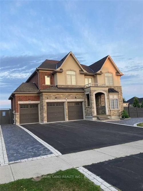 2 Castle Mountain Crt, Nobleton, ON, L7B0A3 | Card Image