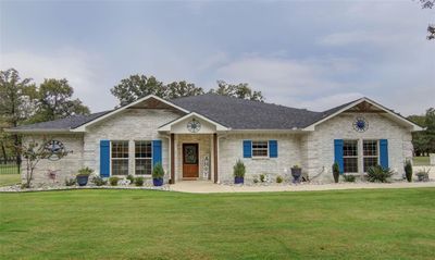 Single story home with a front yard | Image 3