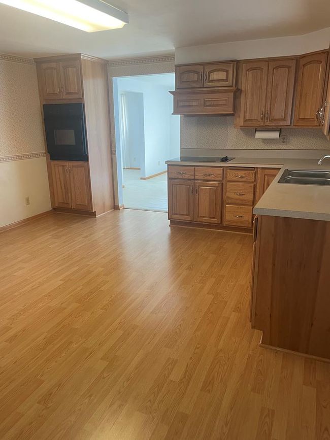 7 Zitko Ter, Home with 3 bedrooms, 2 bathrooms and null parking in Glen Dale WV | Image 8