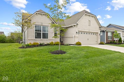 9696 Parkhurst Xing, Mccordsville, IN, 46055-5571 | Card Image