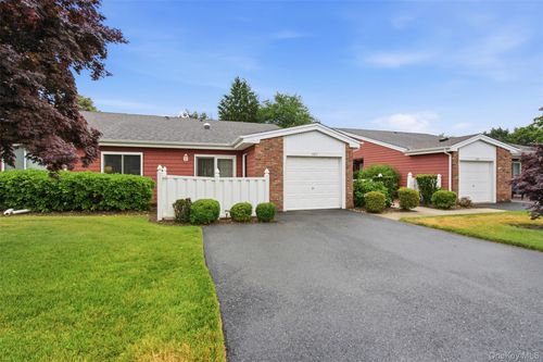 606 Flair Ct W, Saint James, NY, 11780-3346 | Card Image