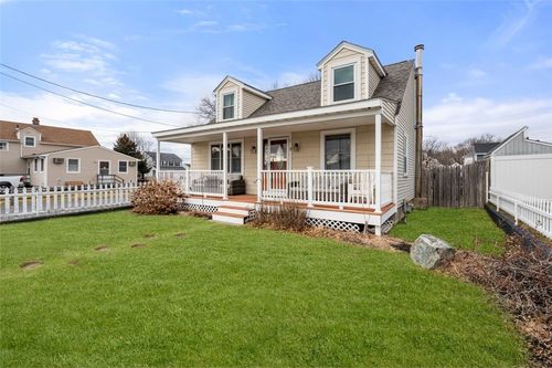 8 Mcgirr Street, Cumberland, RI, 02864 | Card Image