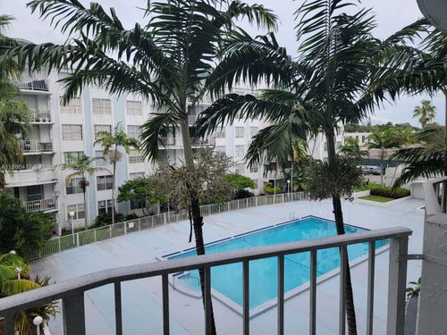 404-494 Nw 165th Street Rd, Miami, FL, 33169-6465 | Card Image