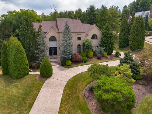 1512 Fox Chase Ln, Upper St. Clair, PA, 15241-3148 | Card Image