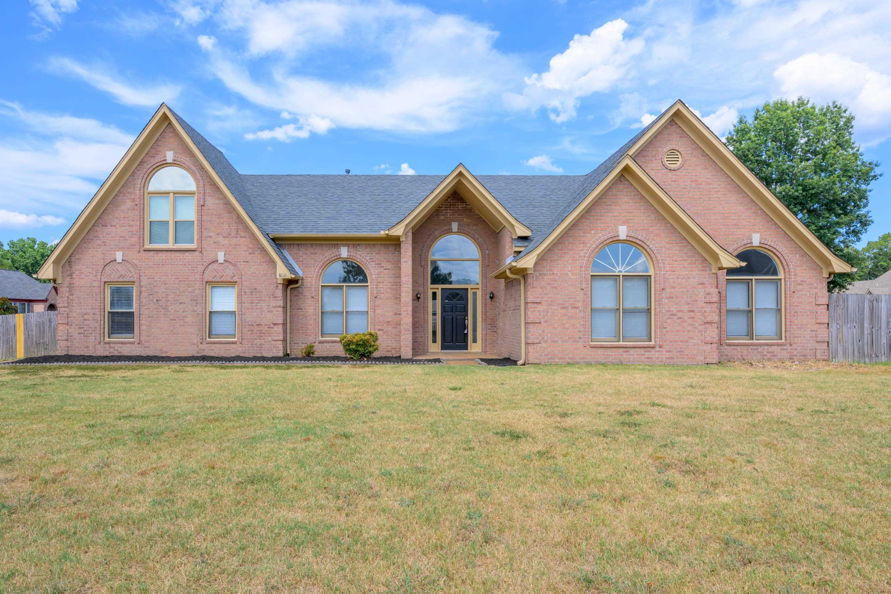 Cale Falls Ln, Bartlett, TN 38002