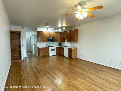 712 Lakeside Dr, Basalt, CO, 81621-8402 | Card Image