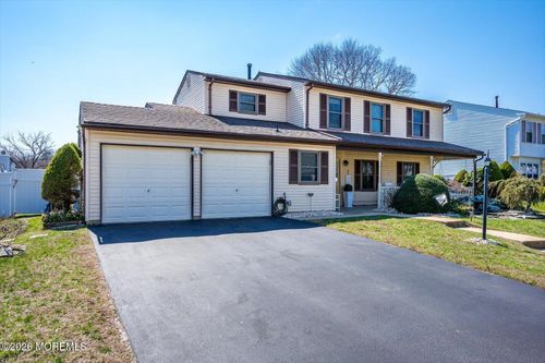 11 Quailtree Ln, Howell, NJ, 07731-2288 | Card Image