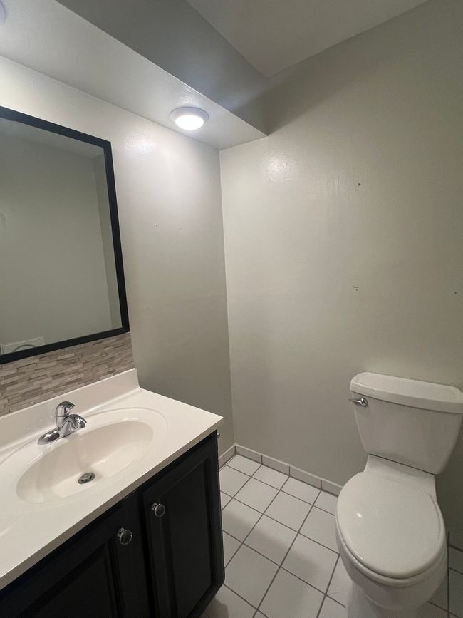 226 George St, Townhouse with 3 bedrooms, 2 bathrooms and 2 parking in Barrington IL | Image 9