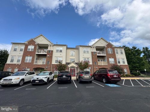 402l-6214 Westchester Park Dr, COLLEGE PARK, MD, 20740-2807 | Card Image