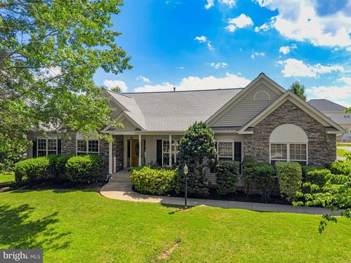 700 Fox Chase St, Warrenton, VA, 20186-2383 | Card Image