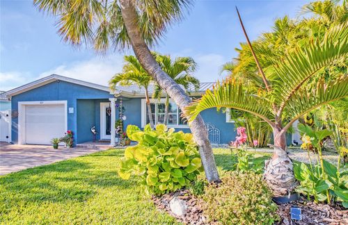 621 77th Ave, ST PETE BEACH, FL, 33706-1707 | Card Image