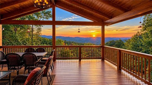 498 Saint Andrews Road, Beech Mountain, NC, 28604 | Card Image