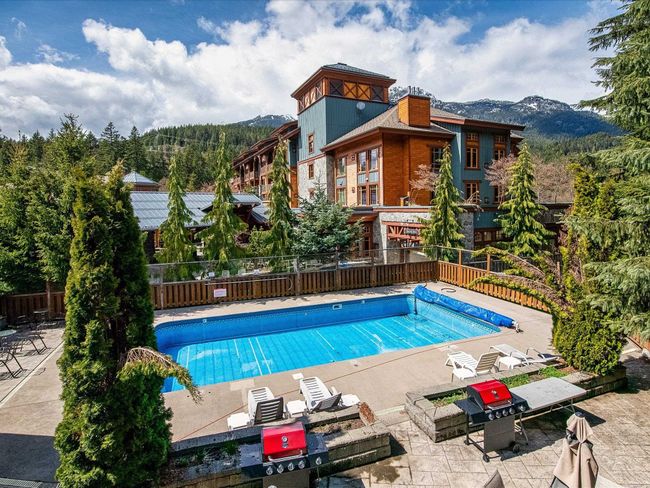 301 - 2129 Lake Placid Rd, Condo with 1 bedrooms, 2 bathrooms and null parking in Whistler BC | Image 27