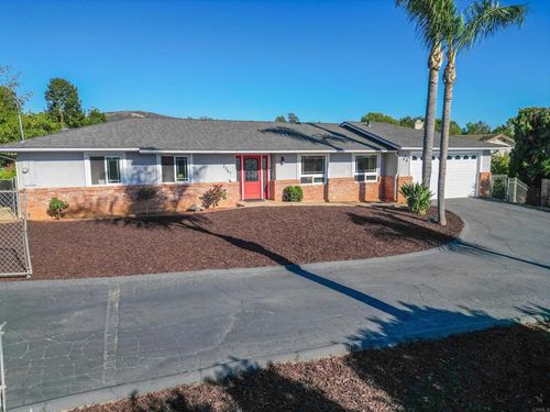 2047 Vista Grande Pl, Vista, CA, 92084-3325 | Card Image