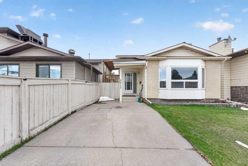 6910 26 Ave Ne, Calgary, AB, T1Y6L6 | Card Image