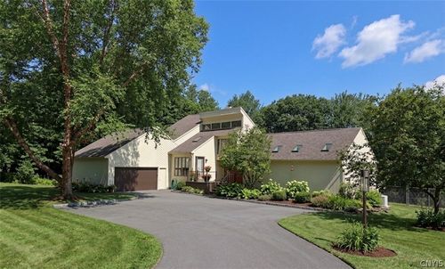 4420 Watervale Rd, Manlius, NY, 13104-8530 | Card Image