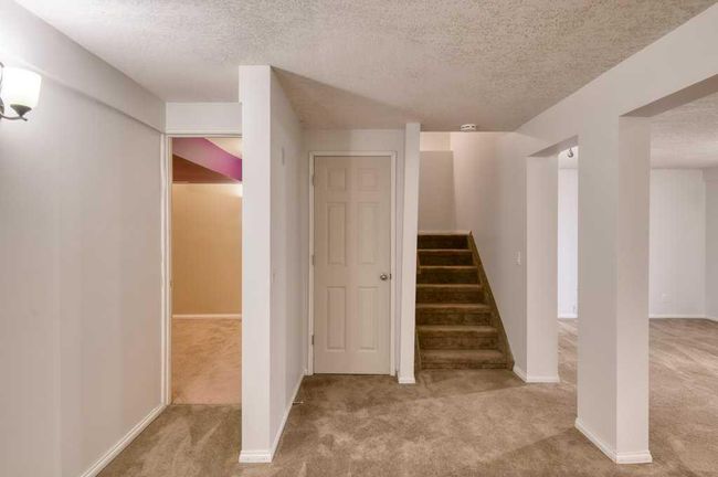 321 Douglas Ridge Pl Se, House detached with 3 bedrooms, 2 bathrooms and 2 parking in Calgary AB | Image 41