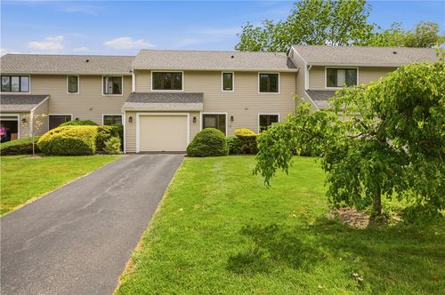13 Fox Run, Portsmouth, RI, 02871-4044 | Card Image