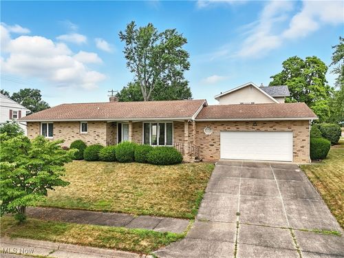 317 E Linwood Ave, Akron, OH, 44301-3045 | Card Image