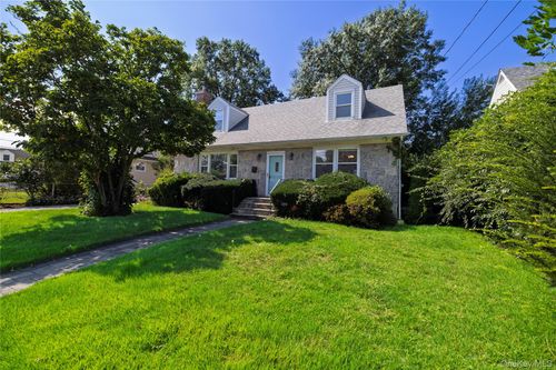 204 Pamlico Avenue, Hempstead, NY, 11553 | Card Image