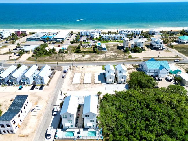 204 W Pine Ave, House other with 3 bedrooms, 4 bathrooms and 2 parking in Saint George Island FL | Image 5