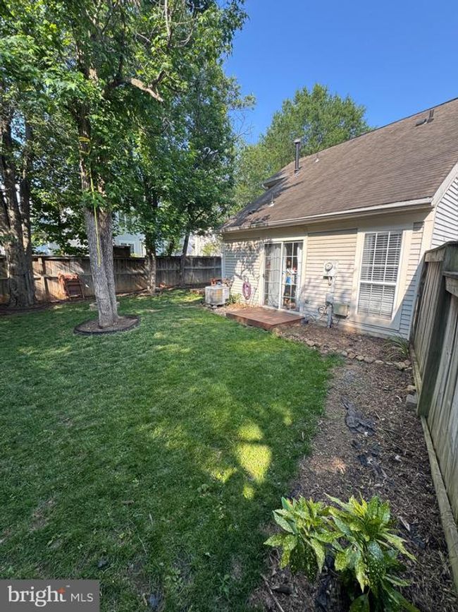 6215 Stonepath Cir, Townhouse with 2 bedrooms, 2 bathrooms and null parking in CENTREVILLE VA | Image 27
