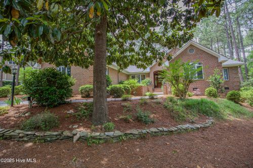 17 Troon Dr, Pinehurst, NC, 28374-6711 | Card Image
