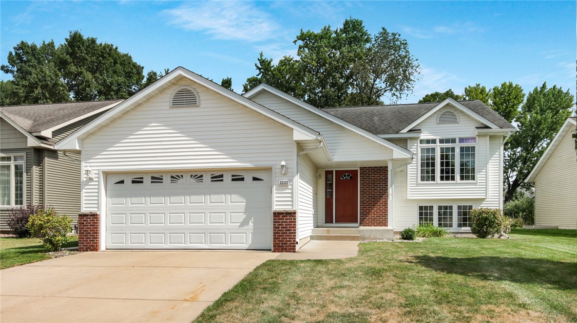 Summerfield Dr, Eau Claire, WI 54701