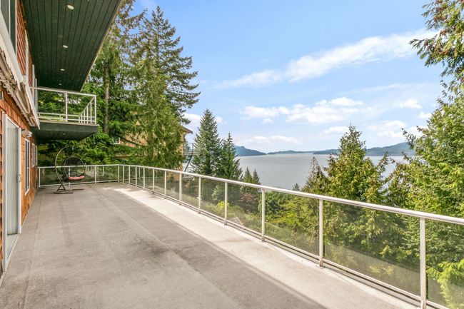 260 Kelvin Grove Way, House other with 5 bedrooms, 3 bathrooms and 4 parking in Lions Bay BC | Image 29