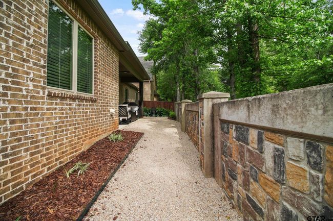 7863 Cross Rd, House other with 3 bedrooms, 3 bathrooms and null parking in Tyler TX | Image 41