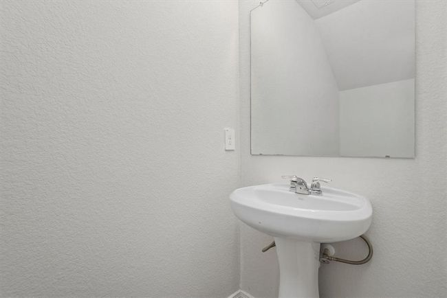 Half Bath- Main Level | Image 5