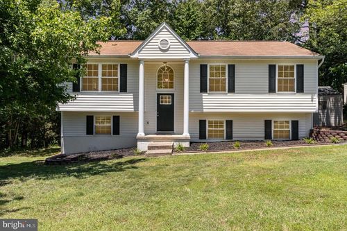 8600 S Fork Ct, FREDERICKSBURG, VA, 22407-8723 | Card Image