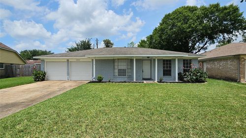 10007 Winding Trail Rd, La Porte, TX, 77571-4082 | Card Image
