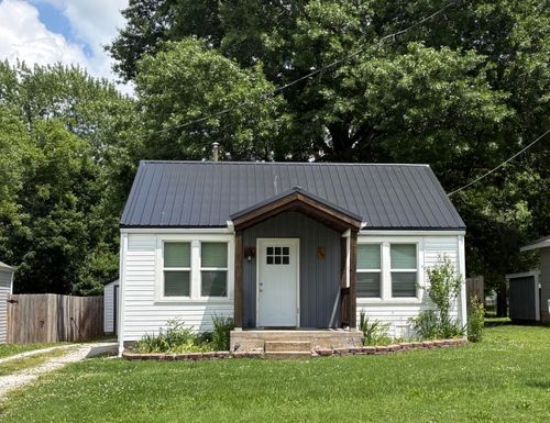 244 N Pine St, Marshfield, MO, 65706-1404 | Card Image