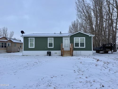 906 9th Street S, Fairview, MT, 59221 | Card Image