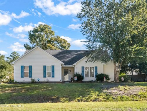 100 Southern Magnolia Ct, Hampstead, NC, 28443-2498 | Card Image