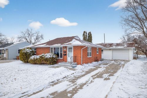 1905 3rd Ave Se, Austin, MN, 55912-4301 | Card Image