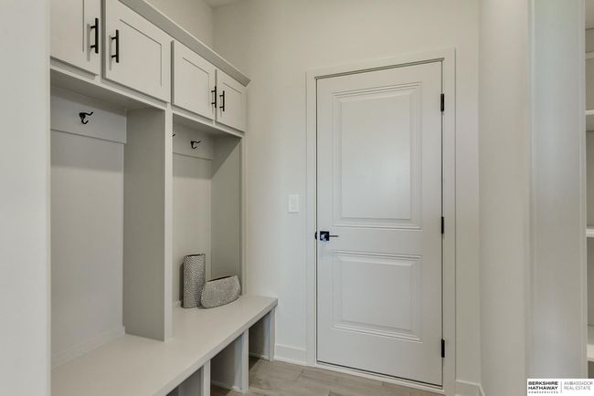 5513 N 191 St St, House other with 4 bedrooms, 3 bathrooms and 3 parking in Elkhorn NE | Image 32