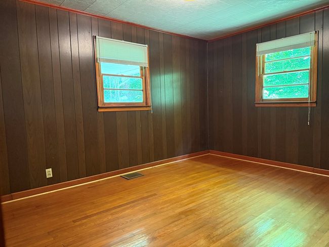 8570 Lovers Gap Rd, House other with 3 bedrooms, 2 bathrooms and null parking in Vansant VA | Image 10