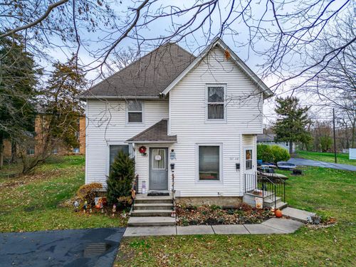 917 W Locust St, BELVIDERE, IL, 61008-4209 | Card Image