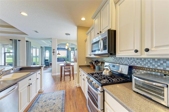 8906 Stone Harbour Loop, House other with 3 bedrooms, 2 bathrooms and null parking in BRADENTON FL | Image 23