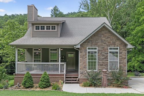 615 Harbor Dr, Lancaster, TN, 38569-5253 | Card Image