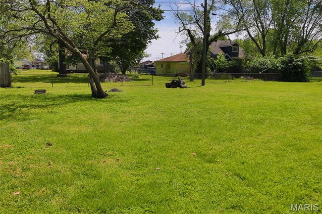 Flat Backyard | Image 22