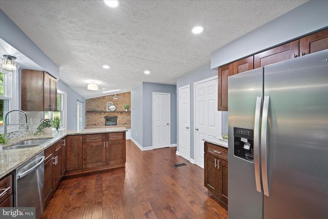 6112 Hillview Ct, House other with 5 bedrooms, 4 bathrooms and null parking in MANASSAS VA | Image 17